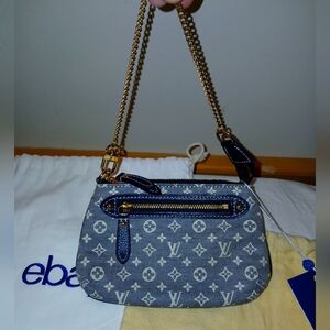 Louis Vuitton denim monogram Purse w gold chain & dust bag. Authentic!